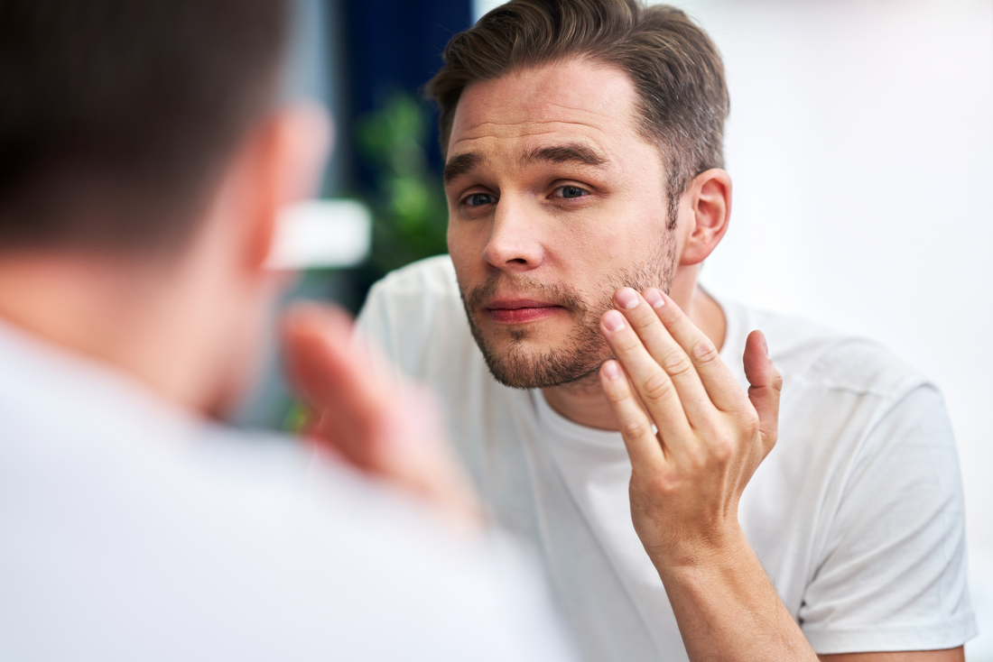 Männerhaut & Peeling: Schluss mit Rasurbrand und Unreinheiten
